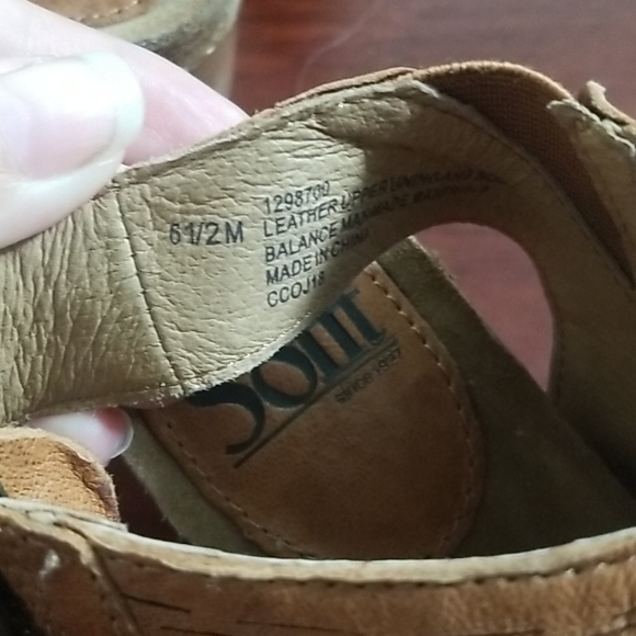 Shoes - Picture 5 of 6